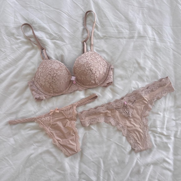 Victoria’s Secret Dream Angels Push Up Bra Set - Picture 1 of 5
